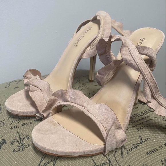 Ruffled heels with wrap around ankle strap - Picture 1 of 2